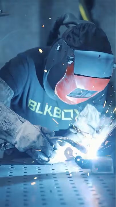 Uy tín và chuyên nghiệp thể hiện qua TVC Nhà xưởng sản xuất