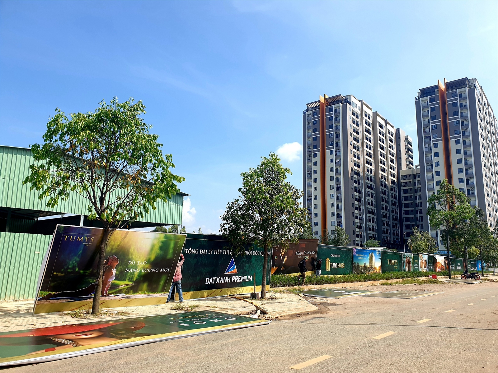 Thi công quảng cáo